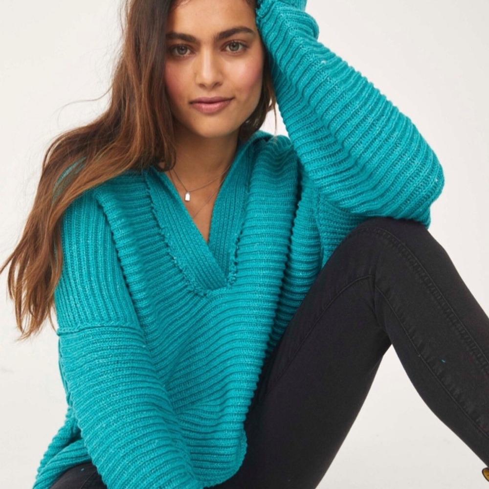 Free People NWT Marlie Oversized Ribbed Knit Vneck Pullover Sweater